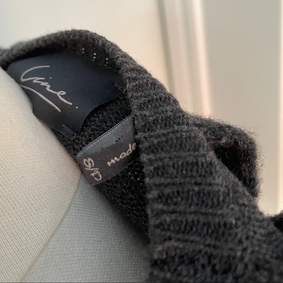 Line Sweater - Picture 3 of 3